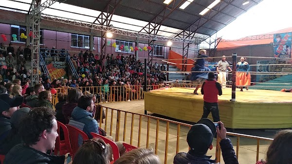Cholitas Wrestling 2
