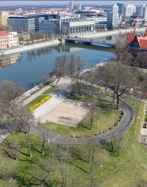 Xawery Dunikowski Boulevard 5