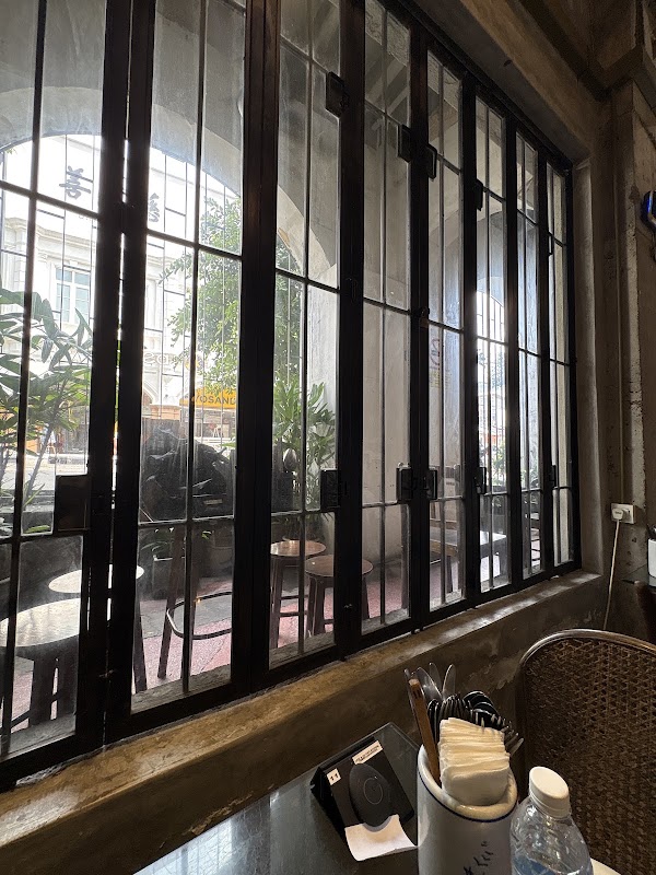 leaf & co. cafe 5