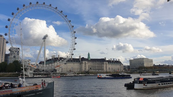 Victoria Embankment 1