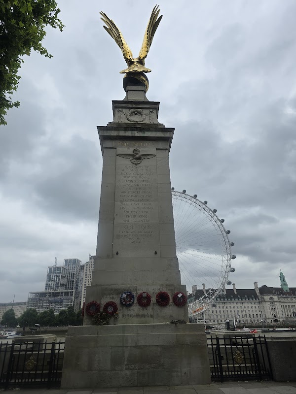 Victoria Embankment 5