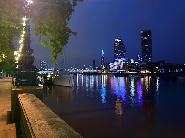Victoria Embankment 3