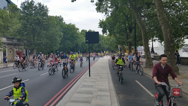Victoria Embankment 2