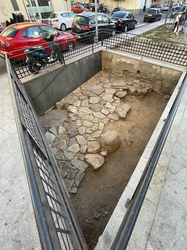Restos de vía romana (decumanus minor) 1