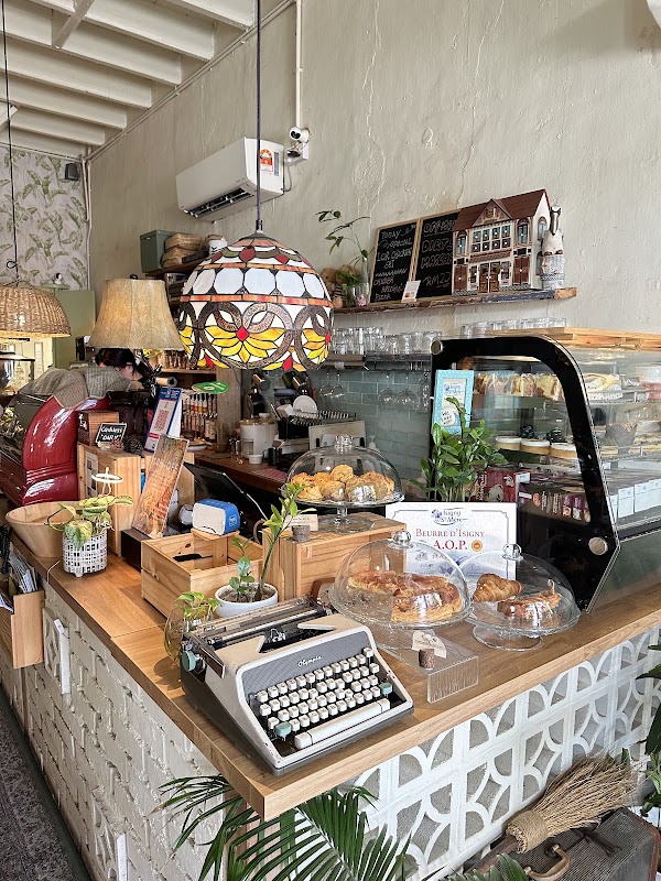 Cara Caro Cafe 2