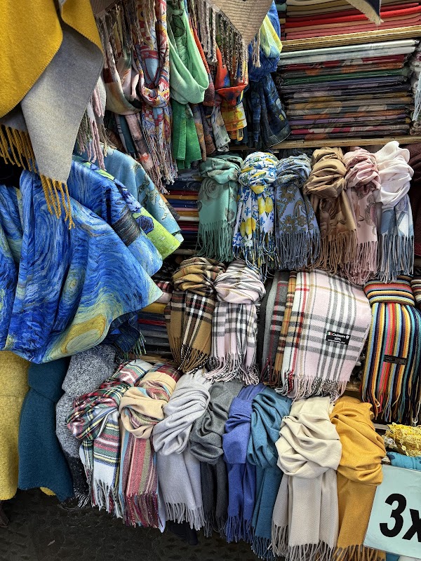Florence Leather Market (real) 3