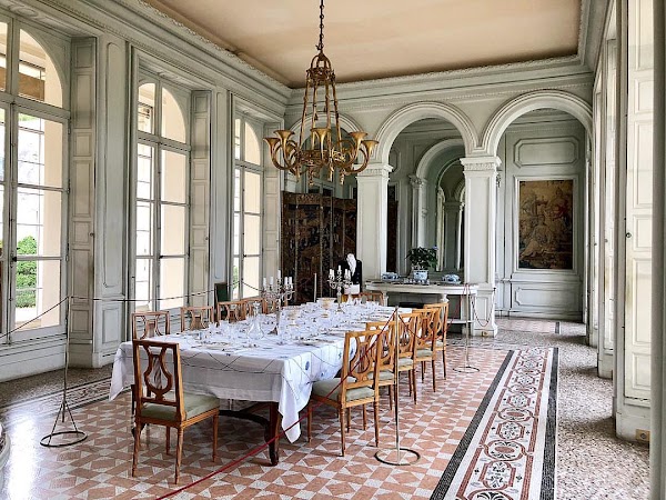 Chateau de Bizy 2