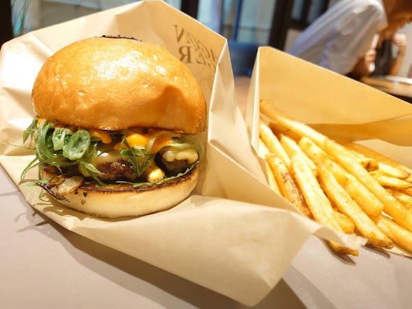 DRAGON BURGER Tofuku-ji Shop 3