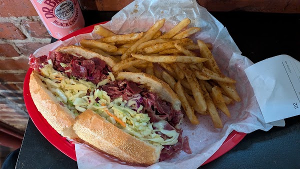Tat’s Deli 4