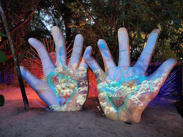 Escultura Ven a la Luz 4