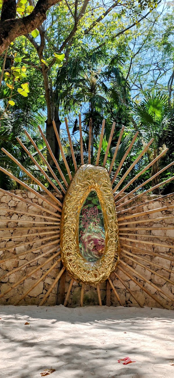 Escultura Ven a la Luz 3