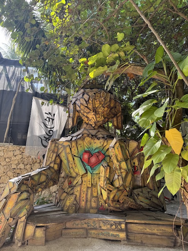 Escultura Ven a la Luz 2