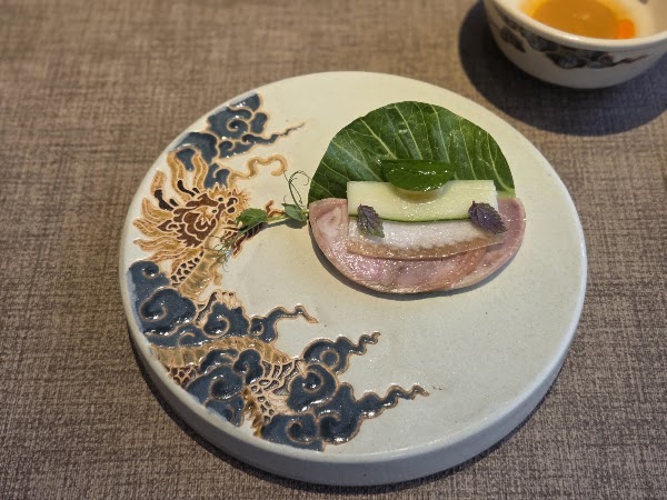 NÔM Dining 4