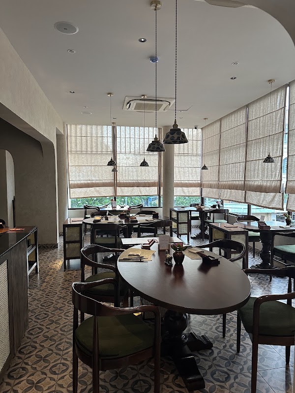 NÔM Dining 2