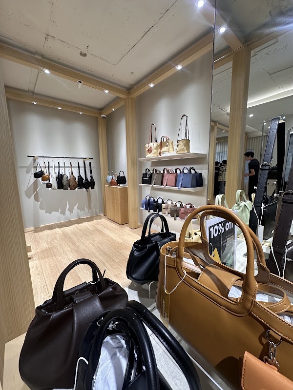 MARHEN.J Hannam Flagship store 4