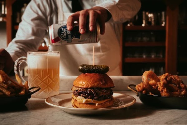 Joe's Tavern, Restaurant & Bar Newtown 4
