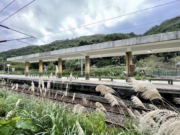 Wai'ao Train Station 2