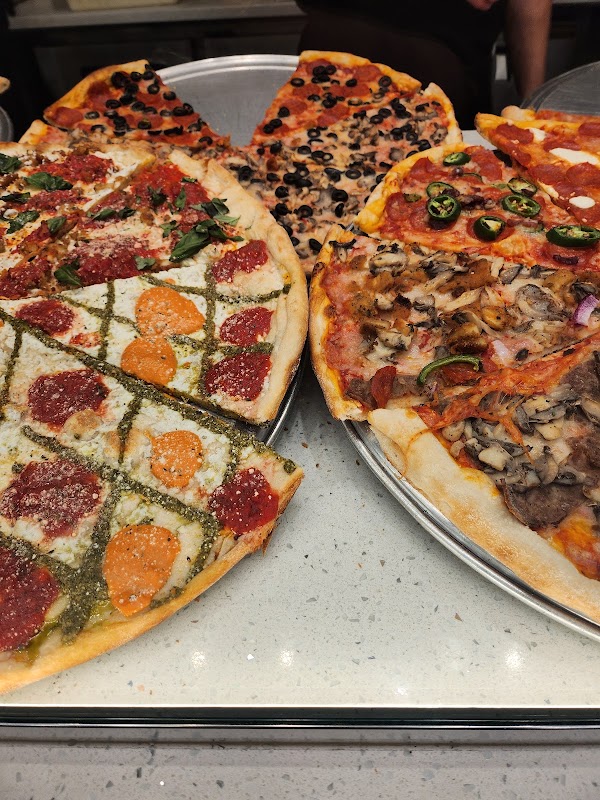 Romano Pizza Restaurant 3