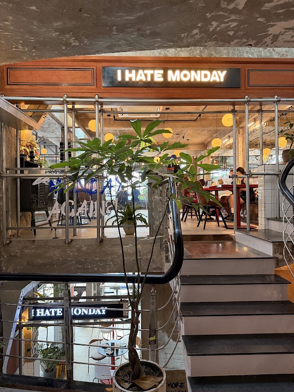 I HATE MONDAY DANANG