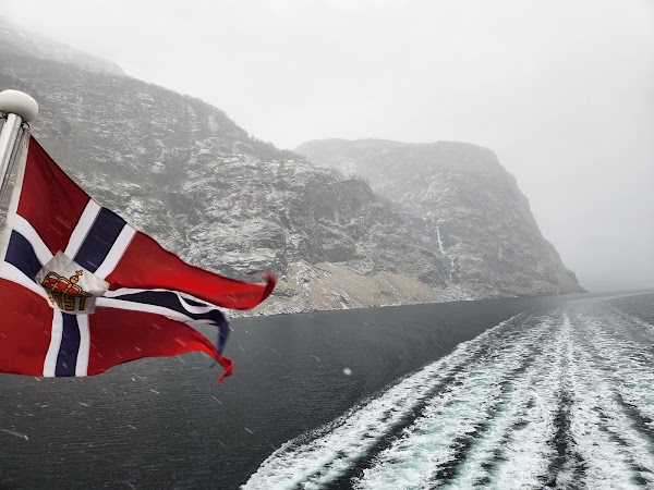 Vestnorsk fjordlandskap 2