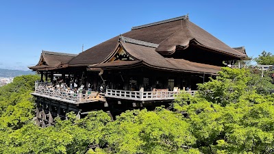 Kiyomizu-dera 2