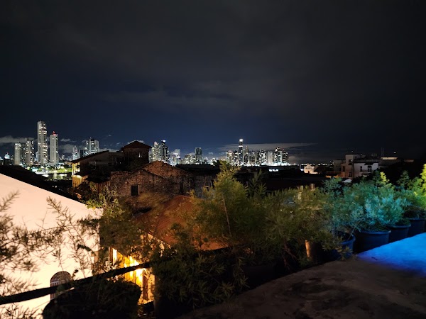 Tántalo Hotel / Kitchen / Roofbar