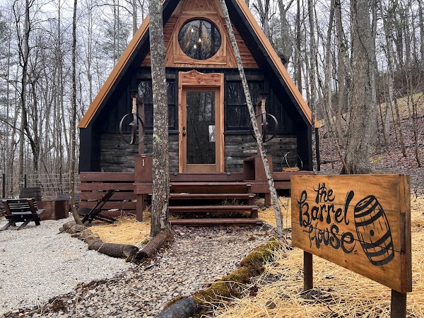 The Hive at High Rock - Unique Stays, Massage, Acupuncture and Immersive Thermal Spa 3