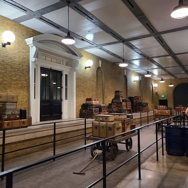 Hogwarts Express: King's Cross Station 3