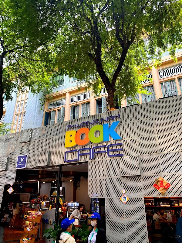 Book Cafe 4