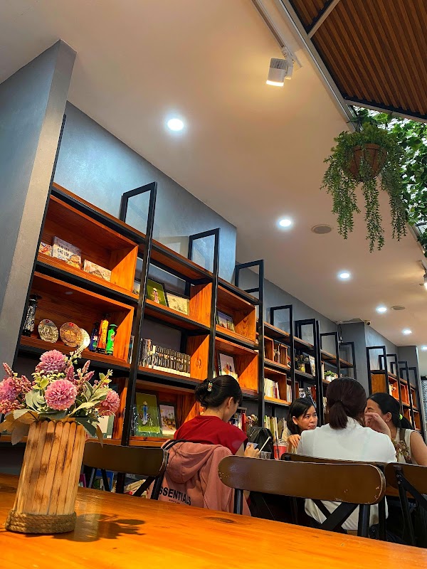Book Cafe 2