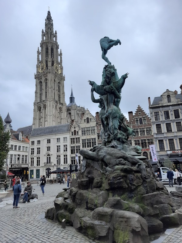 Brabo's Monument 4