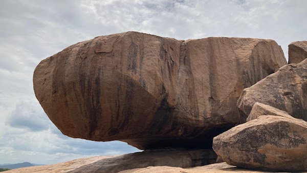 Karungalakudi Jain hill, Caves & Beds 1