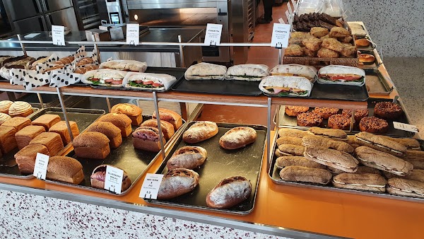 FLOUR Artisan Bakery Cafe - Garosu-gil Branch