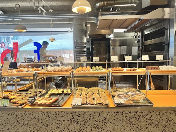 FLOUR Artisan Bakery Cafe - Garosu-gil Branch 5