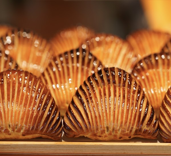 FLOUR Artisan Bakery Cafe - Garosu-gil Branch 3