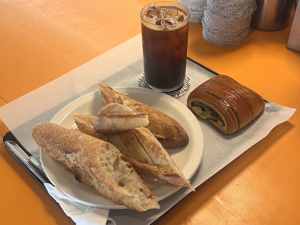 FLOUR Artisan Bakery Cafe - Garosu-gil Branch 2