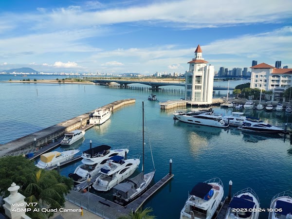 Straits Quay