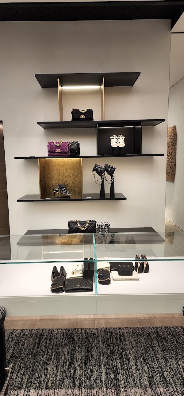 CHANEL Seoul Flagship MJ 4