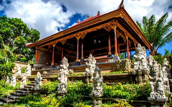 Pura Taman Kemuda Saraswati 4