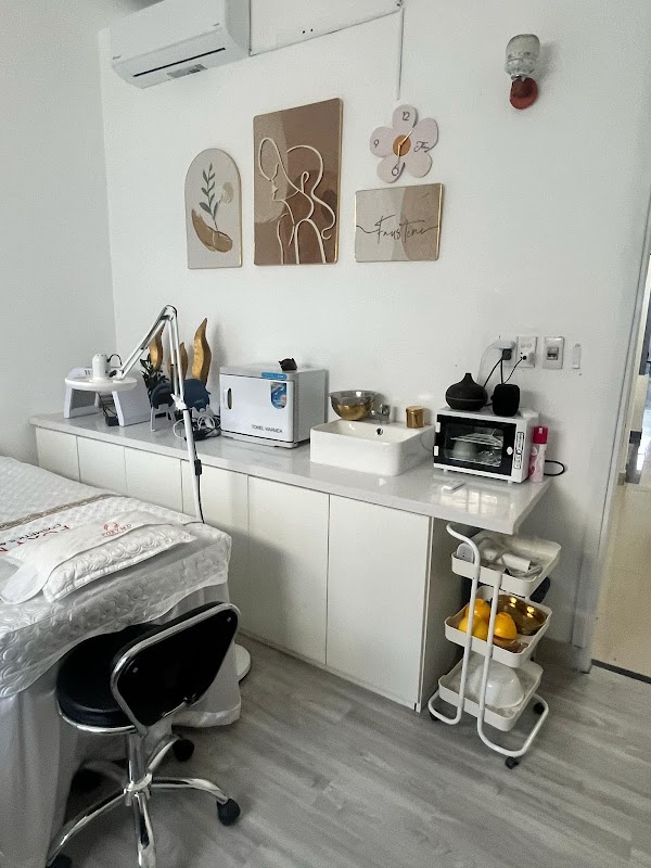 Foxy MD Dermatology and Aesthetic Clinic 1