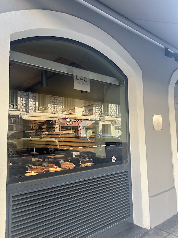 Patisserie Lac 2