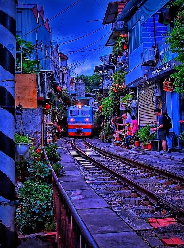 Train Street Hanoi 1