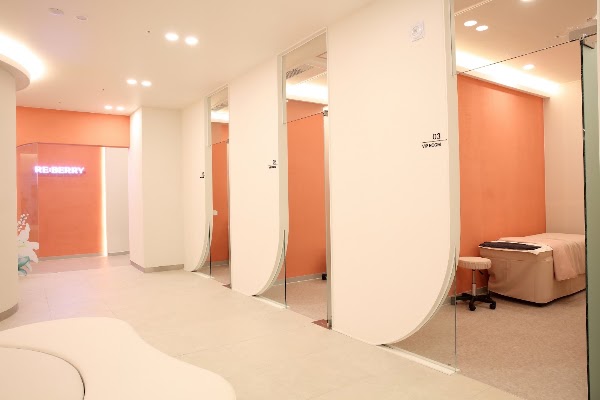 Reberry Skin Clinic Incheon Airport (리베리의원 영종도점) 1