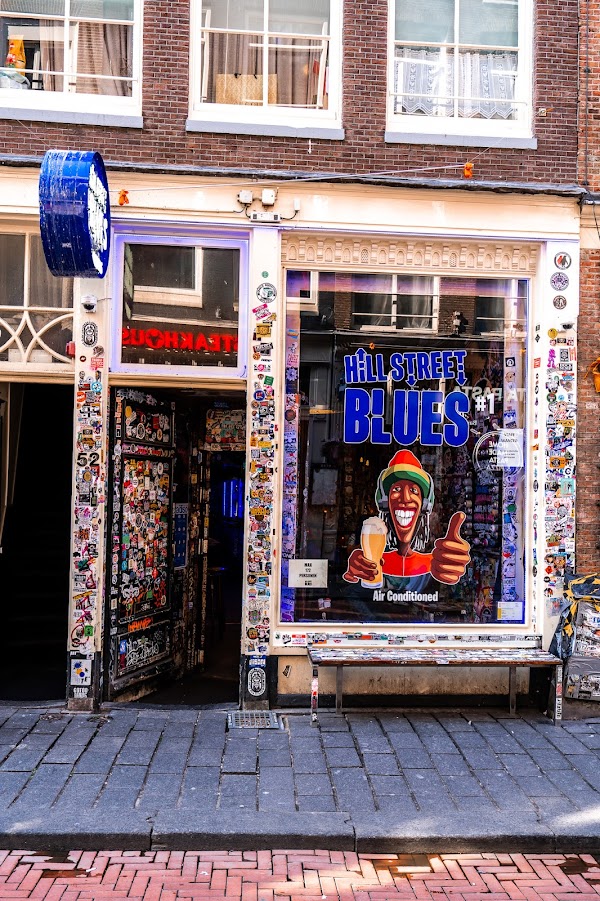 Café Hill Street Blues 2