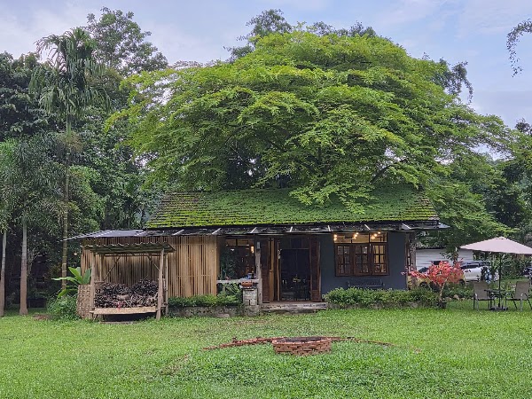 Grandpa Hill Cabin (บ้านปู่ ณ เชียงดาว)