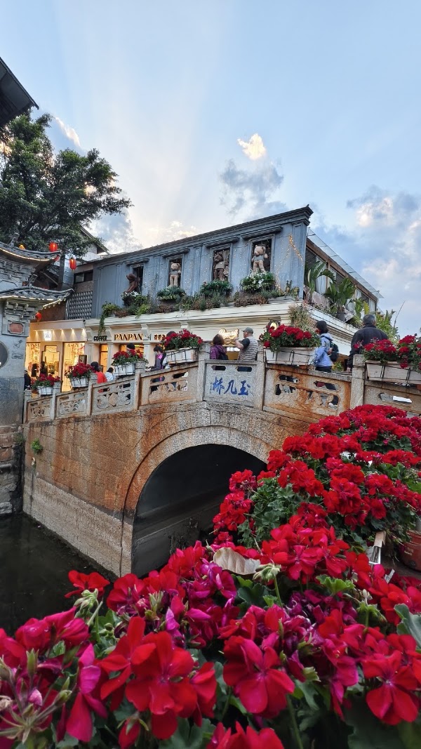 Shuanglang Ancient Town 2