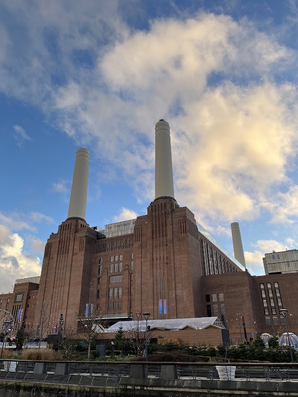 Glide at Battersea Power Station 1