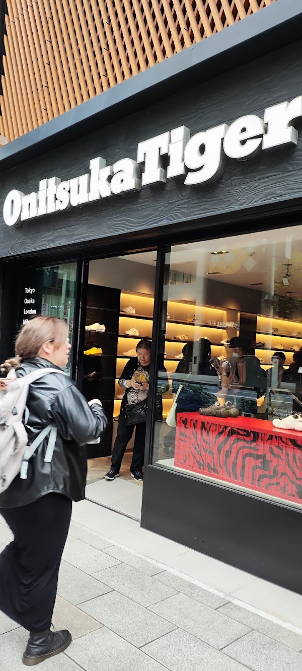 Onitsuka Tiger GINZA POP-UP STORE