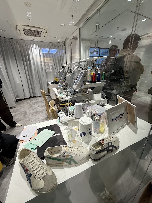 Onitsuka Tiger GINZA POP-UP STORE 3
