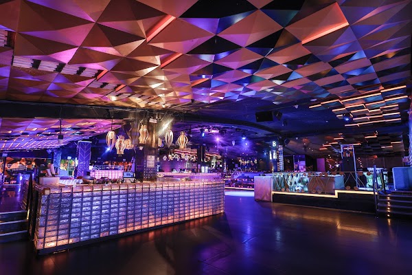 Bling Bling Barcelona 1